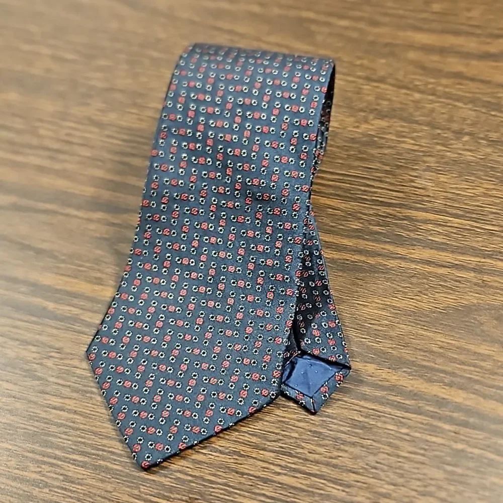 Burberrys of London vintage flower floral tie